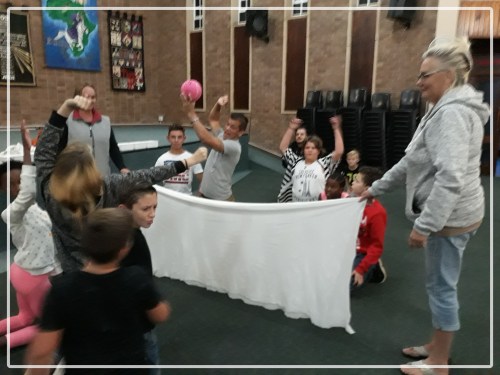 Kniee volleyball 1.jpg